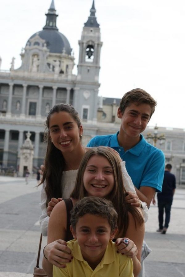 Alex+Costanza+%28middle%29+poses+with+her+host+family+siblings+in+front+of+the+Almudena+Cathedral.+%28Top+to+bottom%3A+Pablo%2C+Maria%2C+Costanza%2C+Nacho%29