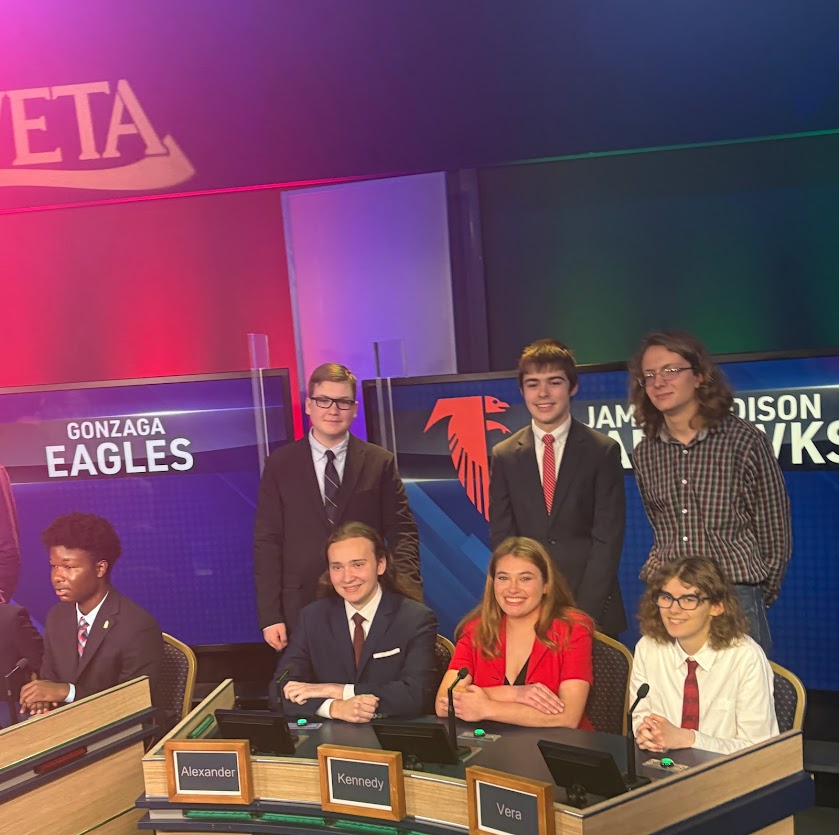 Scholastic Bowl battles opponents on TV show
